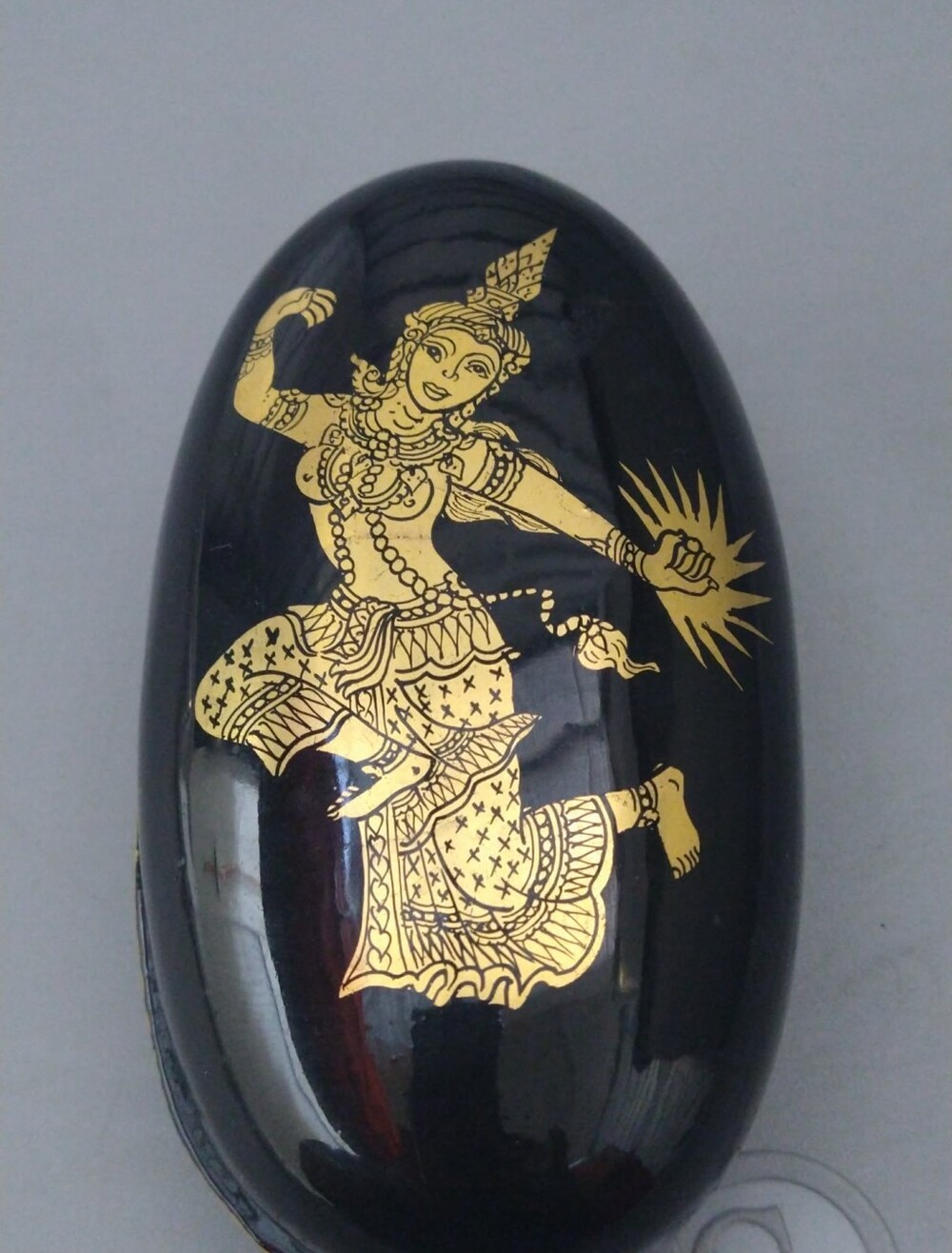 VTG Thai Black Lacquer Trinket Box Gold Dancer Engraving Oval Jewelry Keepsake